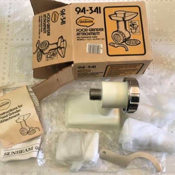 Sunbeam MIXMASTER Food Grinder Attachment 94-341 - Picture 3 of 4